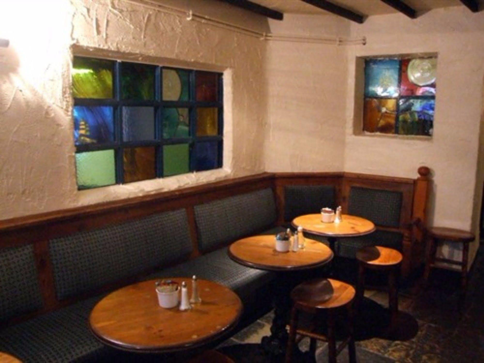 Dobbins Inn Carrickfergus Extérieur photo