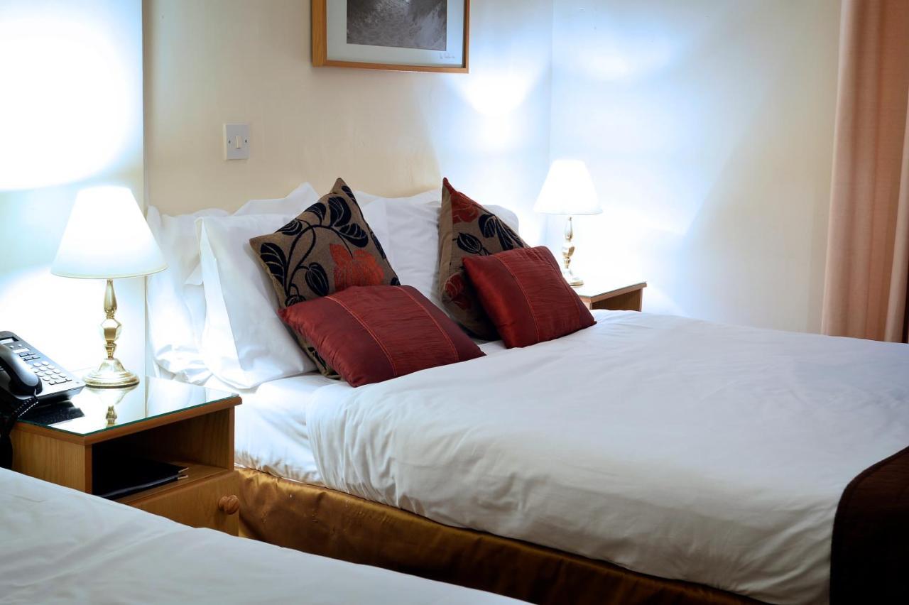 Dobbins Inn Carrickfergus Extérieur photo