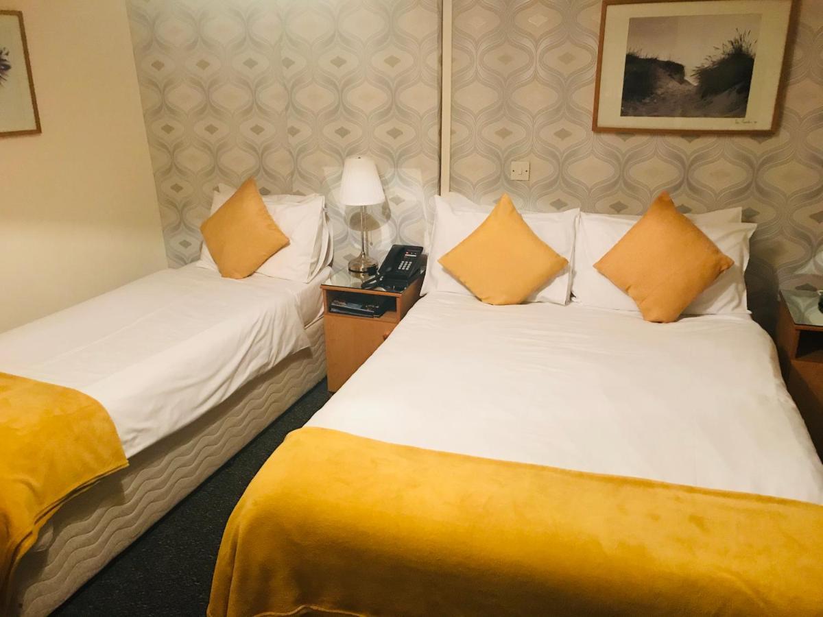 Dobbins Inn Carrickfergus Extérieur photo